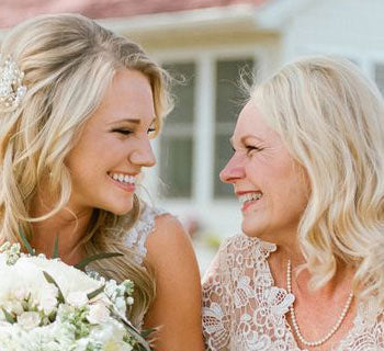 10 Special Ways To Include Your Mum In Your Wedding Day