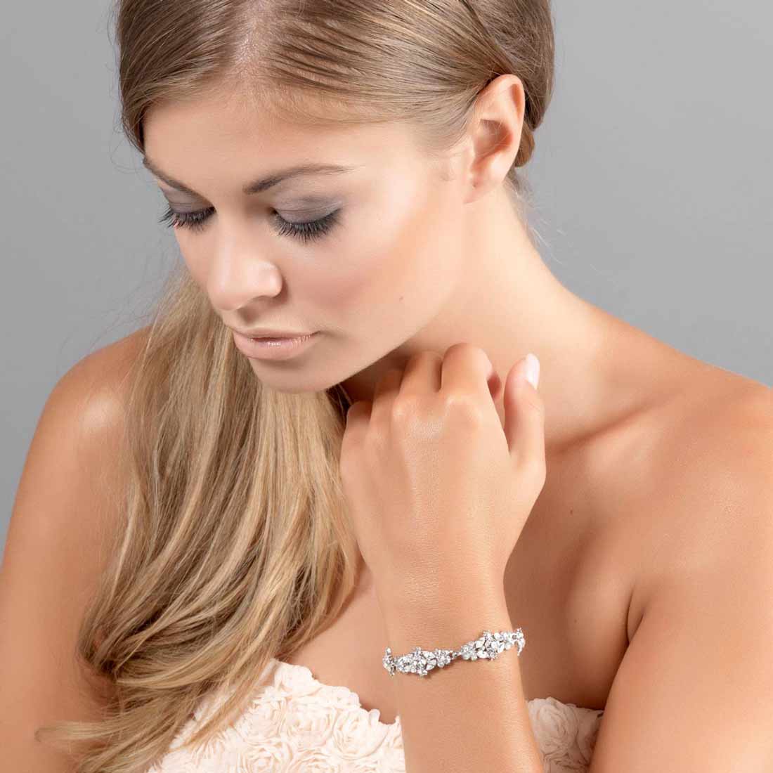 Swarovski 5146744 deals